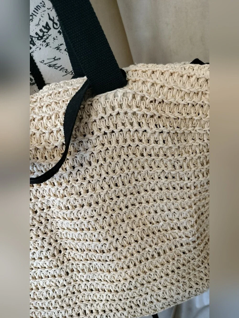 NWOT! Large Woven Straw Tote w/Two Sets of Straps Zipper Closure. Fully Lined